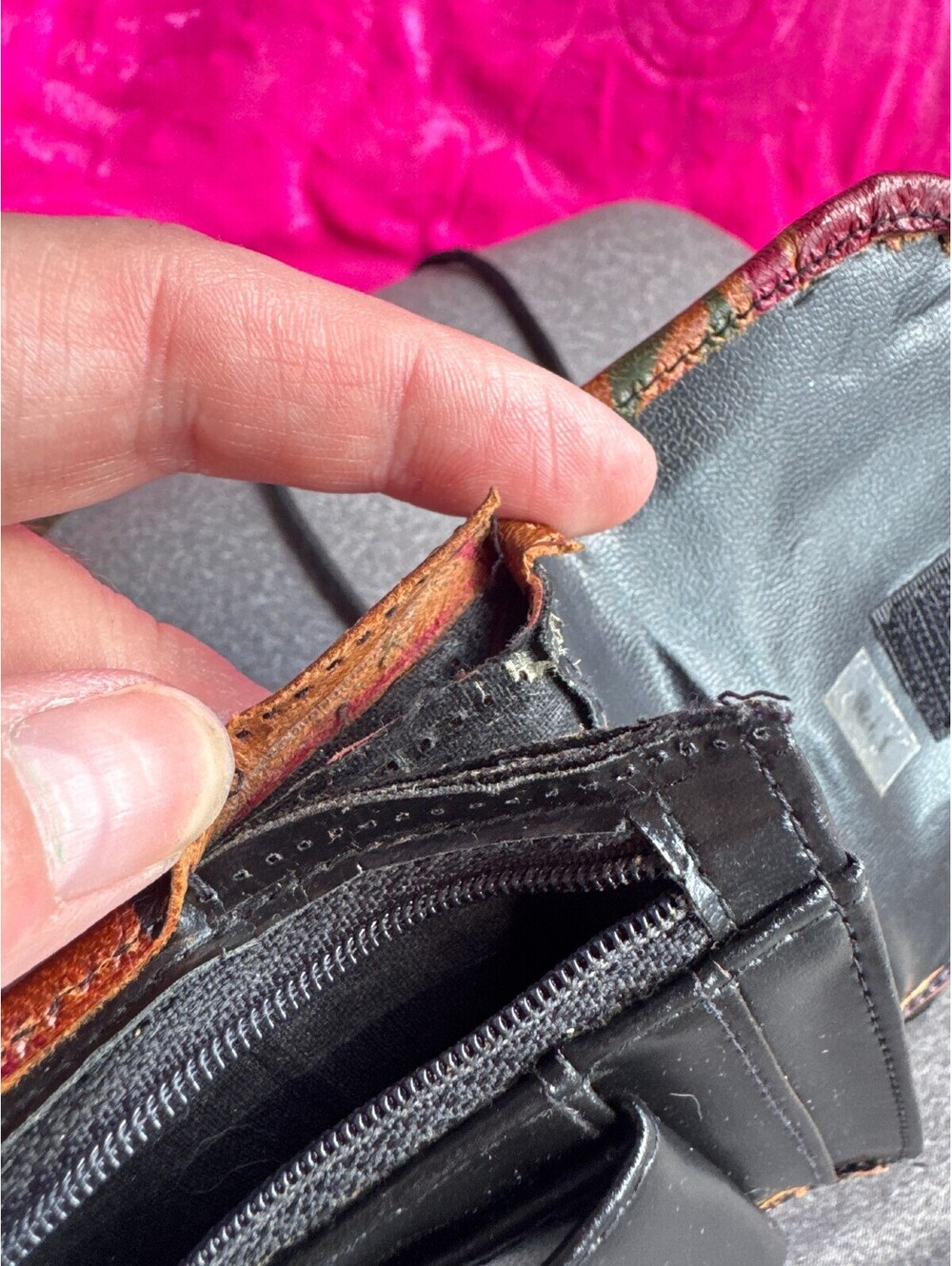 Vintage Tooled Leather Cat Design Mini Crossbody Wallet Neck Pouch Boho Laurel - Picture 2 of 7